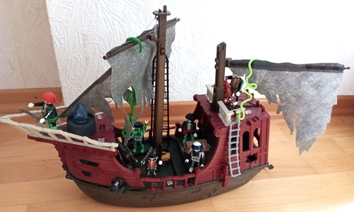 Playmobil piratenschiff - playmobil,