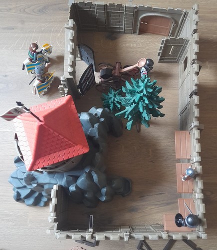 Playmobil ritterburg alt - playmobil,