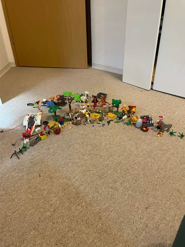 Großes playmobil - 🦖🎄,